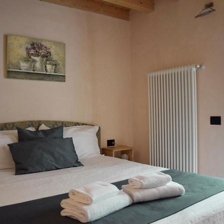 La Tana Del Tasso Rooms&Breakfast Camerata Cornello エクステリア 写真