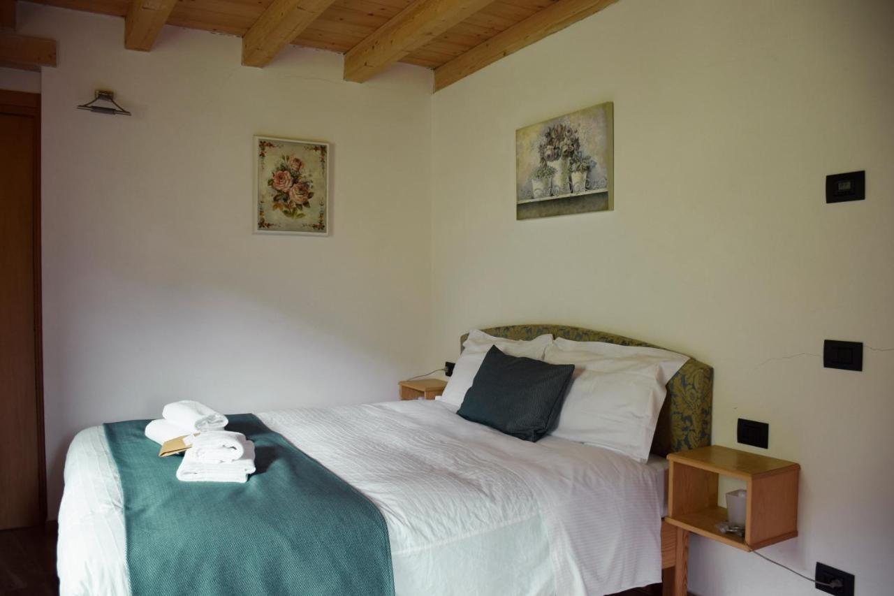 La Tana Del Tasso Rooms&Breakfast Camerata Cornello エクステリア 写真