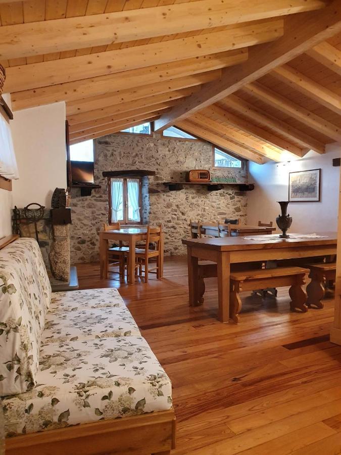 La Tana Del Tasso Rooms&Breakfast Camerata Cornello エクステリア 写真