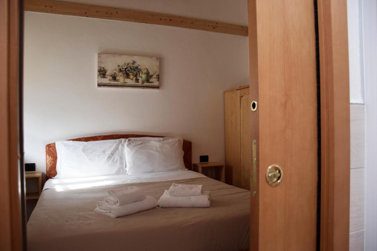 La Tana Del Tasso Rooms&Breakfast Camerata Cornello エクステリア 写真