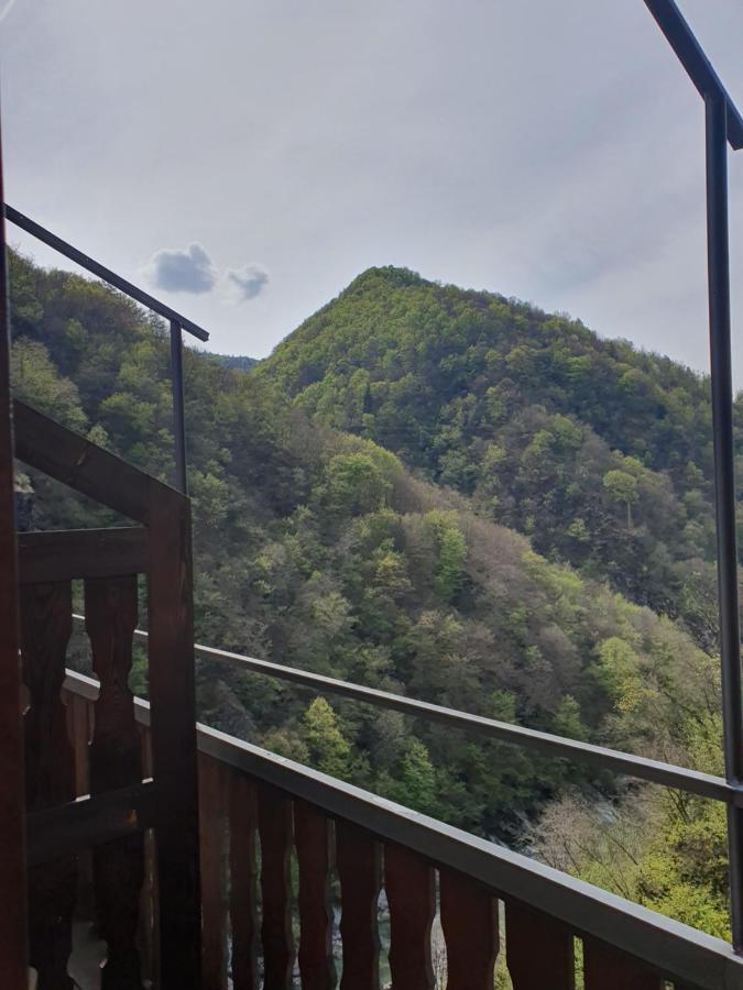 La Tana Del Tasso Rooms&Breakfast Camerata Cornello エクステリア 写真