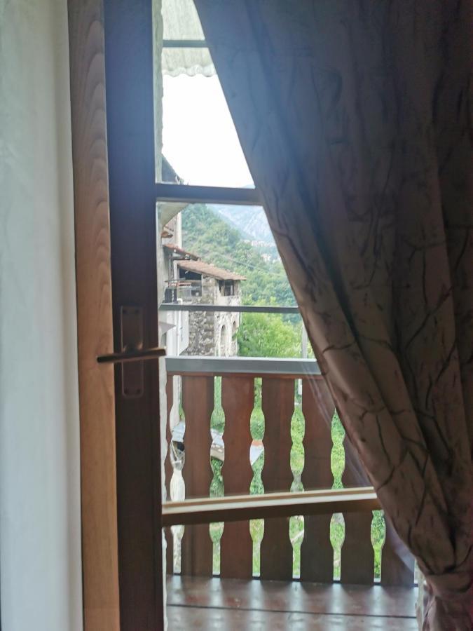 La Tana Del Tasso Rooms&Breakfast Camerata Cornello エクステリア 写真