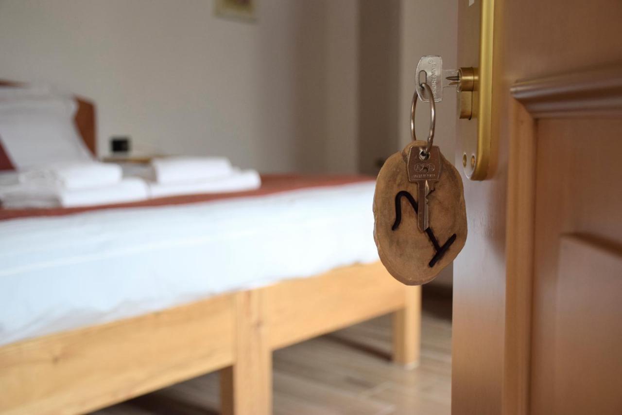 La Tana Del Tasso Rooms&Breakfast Camerata Cornello エクステリア 写真