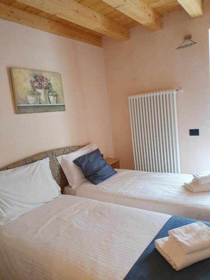 La Tana Del Tasso Rooms&Breakfast Camerata Cornello エクステリア 写真